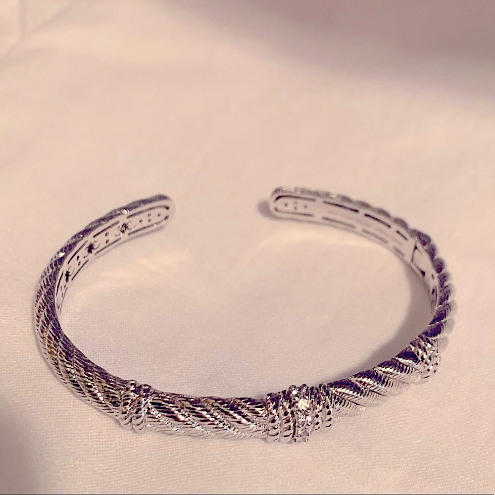 EUC Judith Ripka hinged bangle cuff